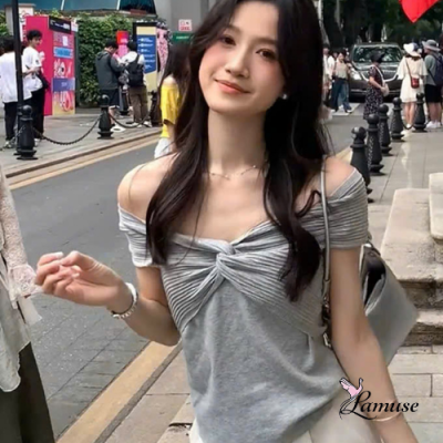 mẫu áo kiểu mặc với chân váy